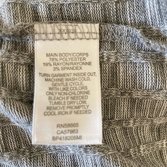 BP Cozy Gray Ribbed Mock Neck
Sweater NWT Size Large - Picture 6 of 7